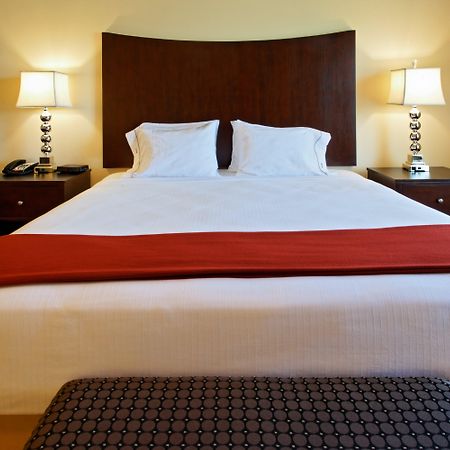 Holiday Inn Express Hotel & Suites Cleburne By Ihg Buitenkant foto