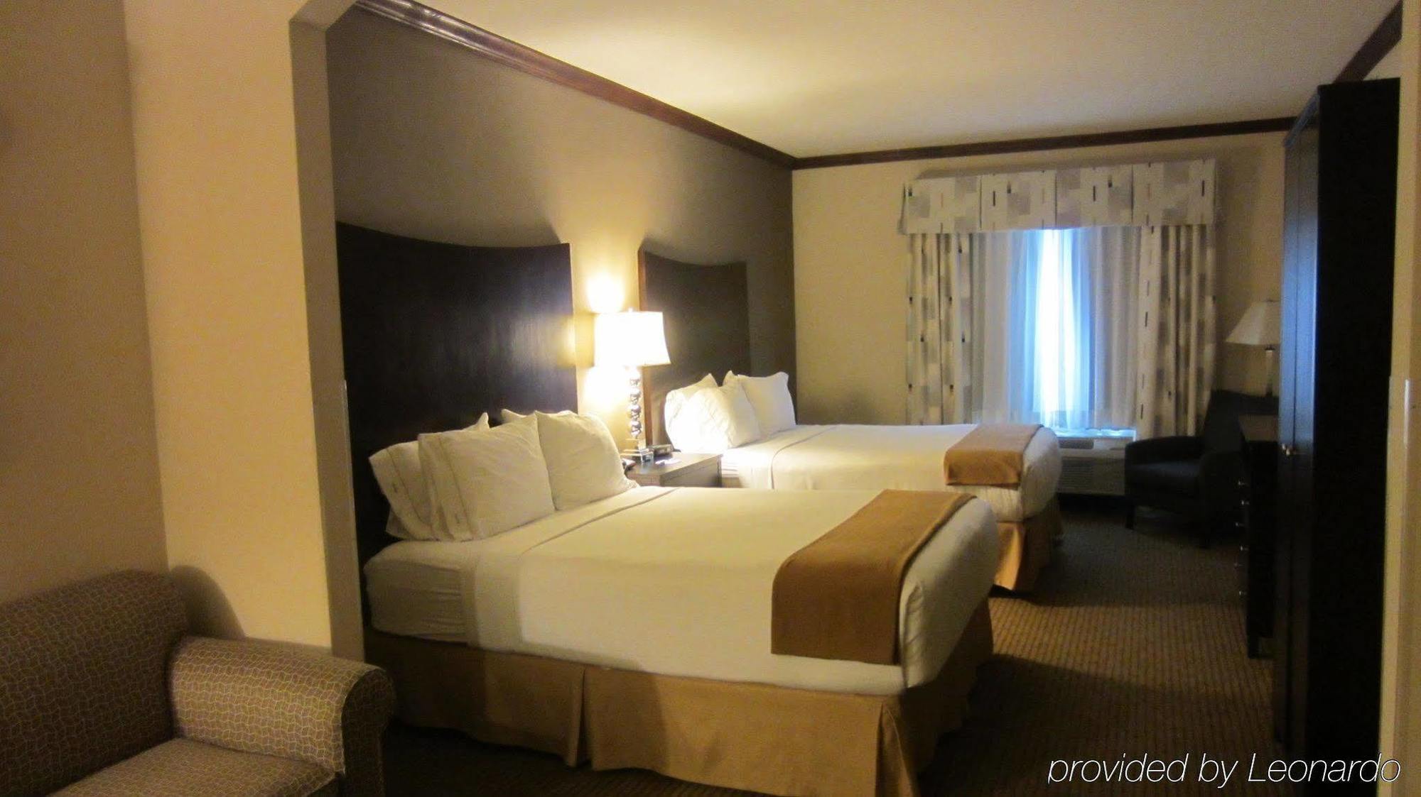 Holiday Inn Express Hotel & Suites Cleburne By Ihg Buitenkant foto